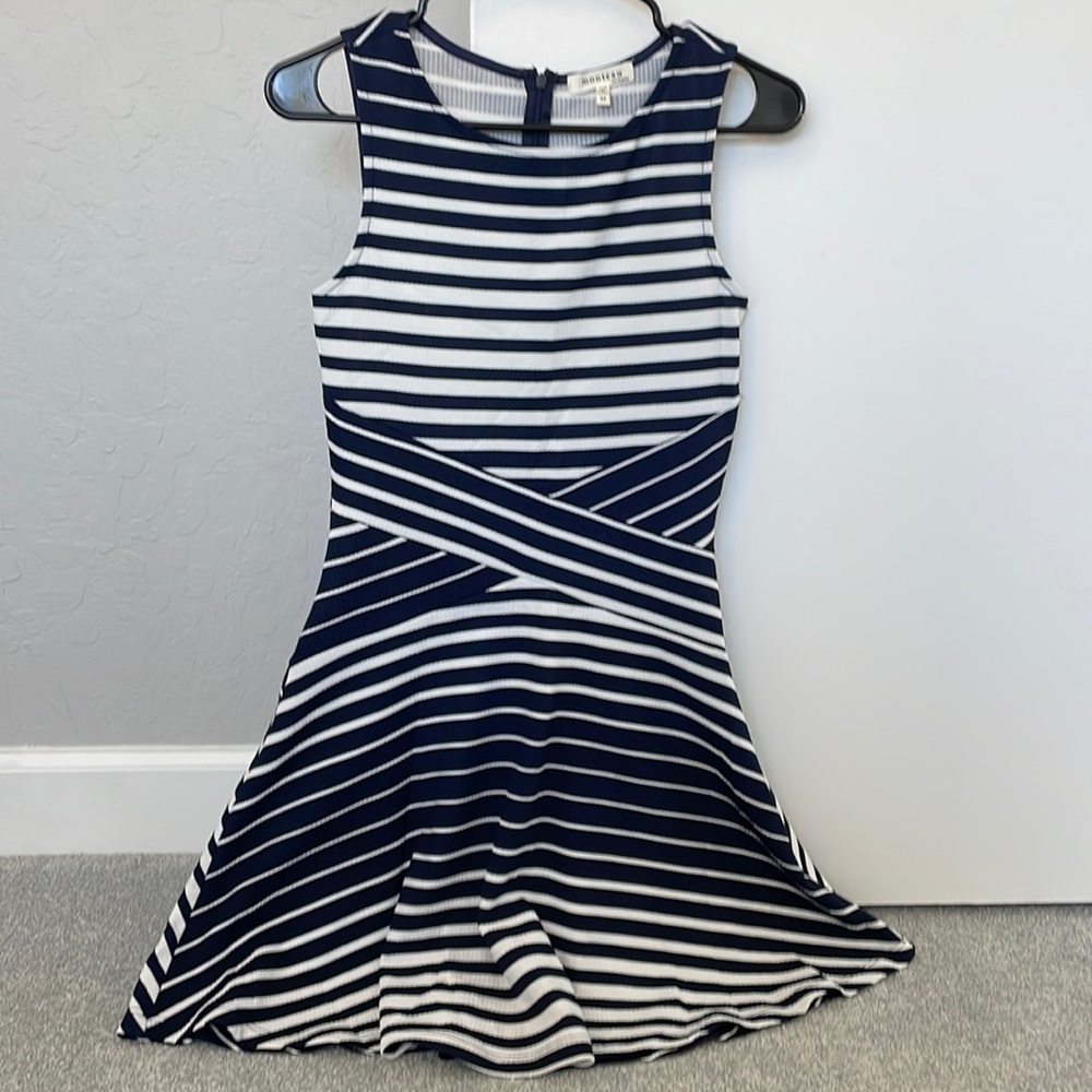 Monteau Sleeveless A-Line Dress (Size Medium)